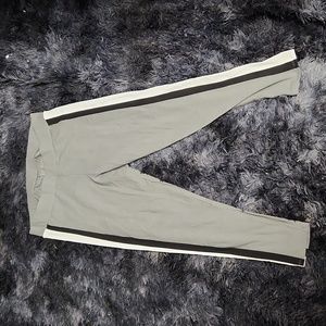 Torrid 2x grey leggings